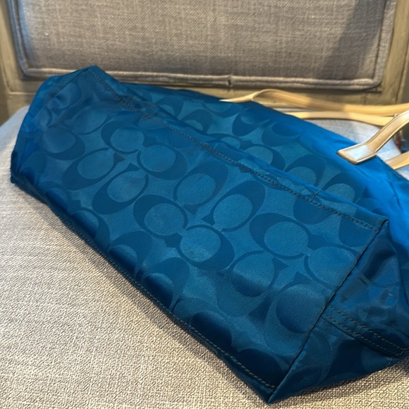 Coach Tote Royal Blue purse - Picture 8 of 13